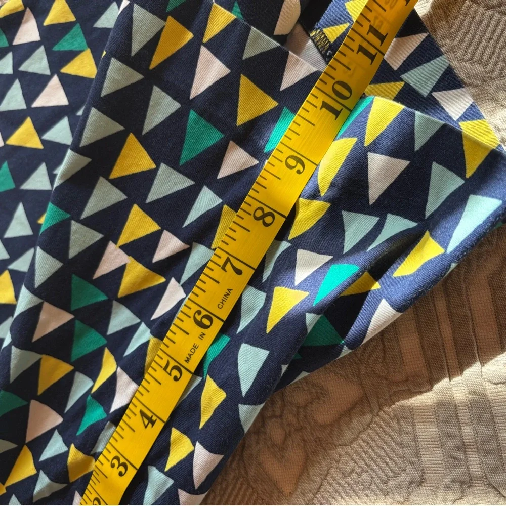Colorful Geometric Patterned Shorts - Picture 5 of 5